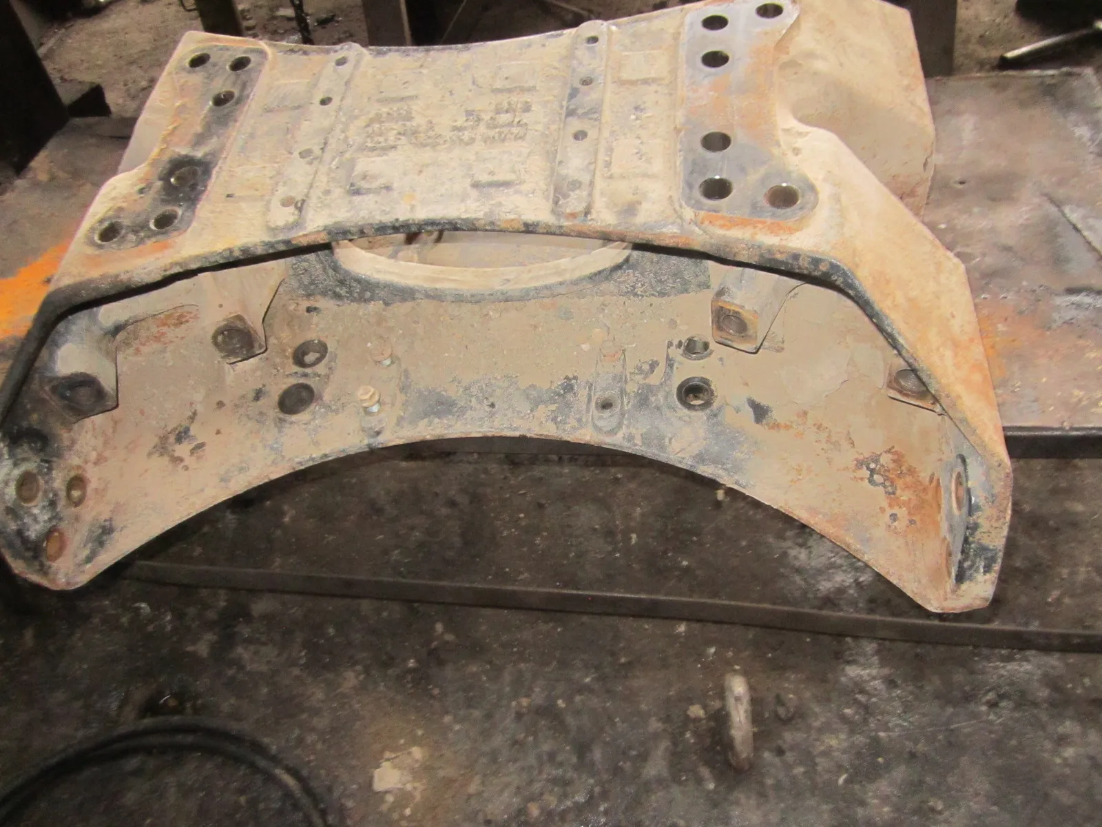 Arka V Kolu Kütüğü 